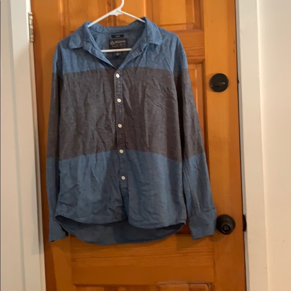 Men’s size large American Rag button down